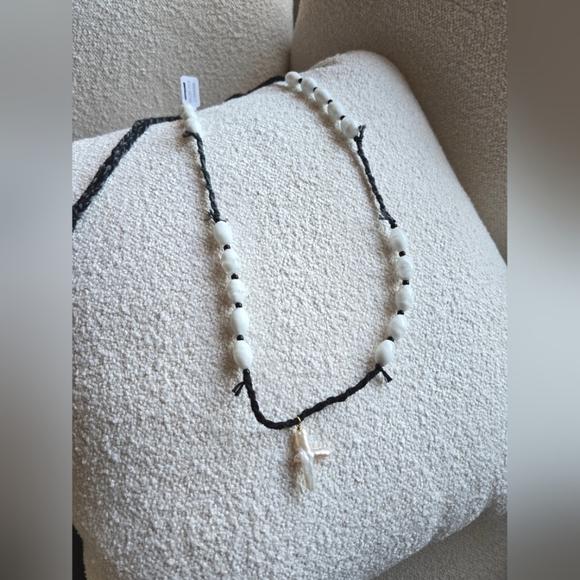 Ariana Ost (Free People), Easy Does It Pearl Strand Necklace, Black/White -NEW! - Picture 2 of 7